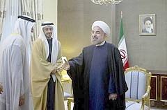 Irans Präsident Hassan Rowhani empfängt den Außenminister der Vereinigten Arabischen Emirate (UAE) und seine Entourage. (Archivfoto)